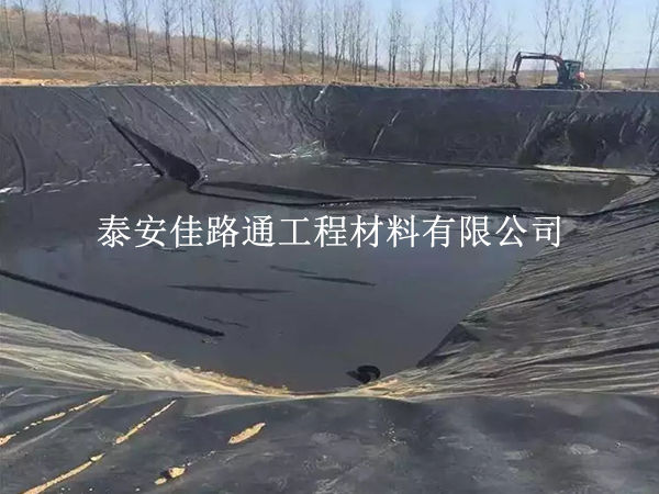 提升水产养殖防渗膜施工效率的策略 提升水产养殖防渗膜施工效率的策略